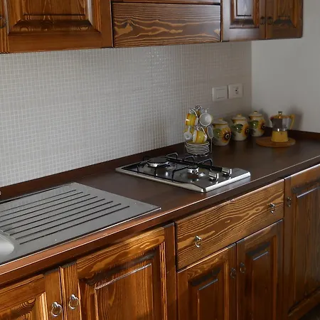 ファームステイ Azienda Agrituristica La Casetta Del Pollino