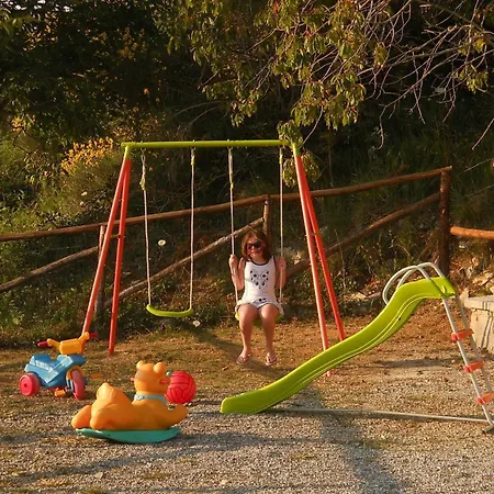 ファームステイ Azienda Agrituristica La Casetta Del Pollino モルマンノ