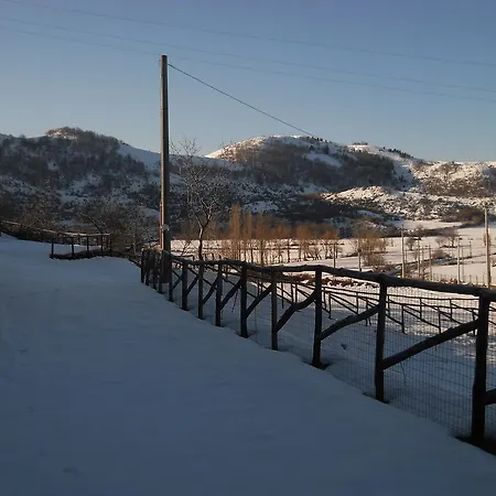 Azienda Agrituristica La Casetta Del Pollino モルマンノ