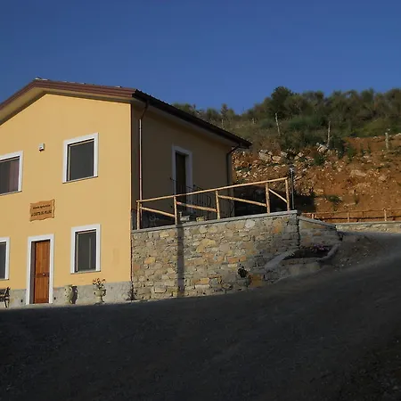 Azienda Agrituristica La Casetta Del Pollino モルマンノ