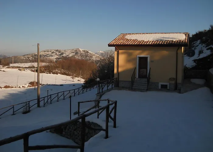 Alojamento de Turismo Rural Azienda Agrituristica La Casetta Del Pollino *